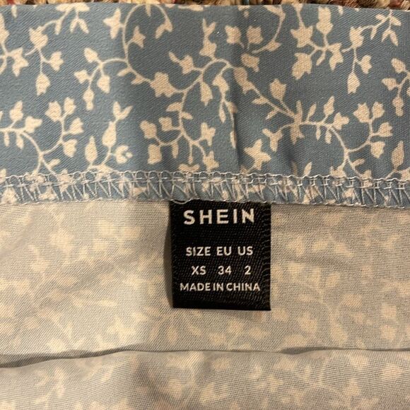 Shein Blue Floral Wrap skirt and off the shoulder top SET - X-SMALL - Picture 4 of 6